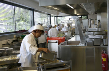 Ma(h)lzeit in St. Veit: Kulinarische Genüsse und Sinneseindrücke Bilder der abcsg.gallery in der Spitalsküche ausgestellt