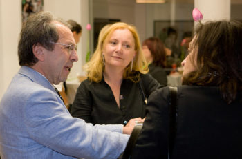 Berührende Fotoausstellung der abcsg.gallery - Kunst hilft Brustkrebspatientinnen