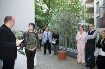 Berührende Fotoausstellung der abcsg.gallery - Kunst hilft Brustkrebspatientinnen