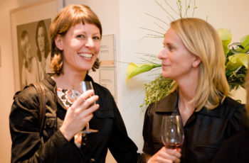 Berührende Fotoausstellung der abcsg.gallery - Kunst hilft Brustkrebspatientinnen