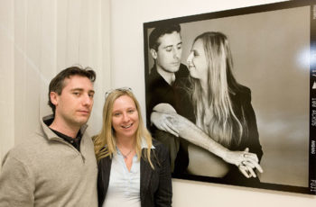 Berührende Fotoausstellung der abcsg.gallery - Kunst hilft Brustkrebspatientinnen