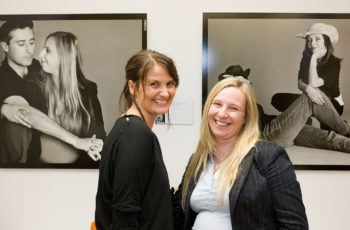 Berührende Fotoausstellung der abcsg.gallery - Kunst hilft Brustkrebspatientinnen