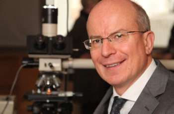 Interessanter Pathologen-Workshop mit Koryphäe Fraser Symmans in Wien