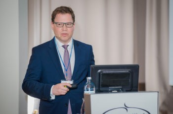 ABCSG-Vorstandsmitglied Assoz. Prof. Priv.-Doz. Dr. Rupert Bartsch gab einen „Überblick und Ausblick über PI3-Kinasen“.