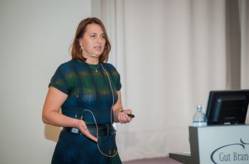 Assoz. Prof. Priv.-Doz. Dr. Vesna Bjelic-Radisic sprach über die chirurgischen Studien und Register.