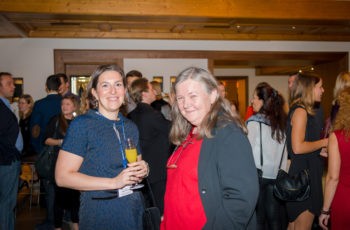 Gut gelaunt: Assoz. Prof. Dr. Zsuzsanna Bago-Horvath und ABCSG-Vorstandsmitglied Univ.-Prof. Dr. Margaretha Rudas (v.l.n.r.).