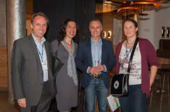 Fröhliche Runde: Univ.-Prof. Dr. Thomas Bauernhofer, Univ.-Prof. Dr. Marija Balic, Assoz.-Prof. Univ.-Doz. Mag. Dr. Martin Filipits und Mag. Dr. Ellen Heitzer (v.l.n.r.)
