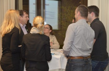 Konzentrierte Diskussionen in den Arbeitsgruppen.