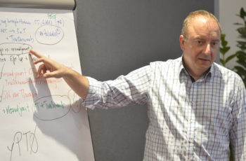 Schrieb die Ergebnisse der Gruppen mit: ABCSG-Präsident Univ.-Prof. Dr. Michael Gnant.