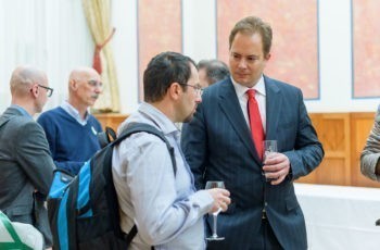 Von Wiener Neustadt wieder nach Wien gewechselt: Vortragender Univ.-Prof. Dr. Wolfgang Köstler, PhD (rechts).