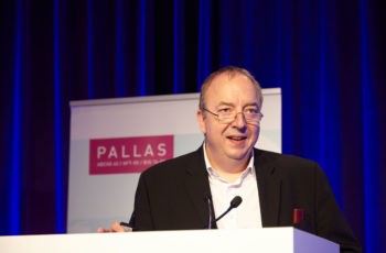 ABCSG-Präsident und Trail Co-Chair Michael Gnant begrüßt TeilnehmerInnen aus aller Welt …