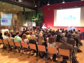 BrustkrebsexpertInnen touren weiter durch Österreich: Grosses Interesse bei erstem Halt in Innsbruck