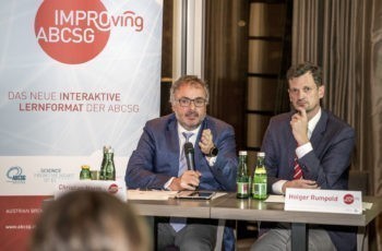 Auch Christian Marth (links) bringt mit konkreten Fragen Schwung in die Debatte.