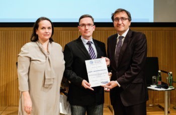 Alexandra Resch, Georg Wengert und Hologic-Geschäftsführer Heinz Gerhards (v.l.n.r.).