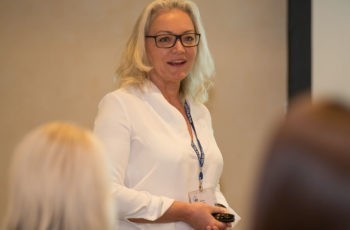 Freitag Abend fand auch wieder das Come together des Forums Study Nurses & Coordinators statt: Natalija Frank begrüßt die TeilnehmerInnen.