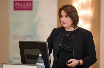 Vesna Bjelic-Radisic aus Graz legt dem Publikum die Erhebung zur Lebensqualität ans Herz: ABCSG 22R - Quality of Life, und präsentiert die kürzlich gestartete ABCSG 48/POSITIVE für junge Patientinnen mit Kinderwunsch.