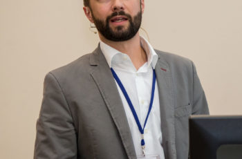 Lukas Weiss hinterfragt die Checkpoint-Inhibition in der adjuvanten Situation.