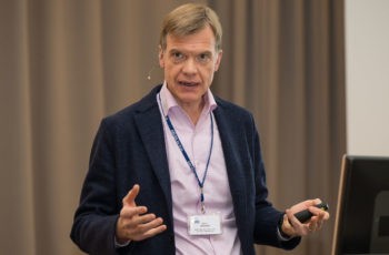 Trotz Stau rechtzeitig zur Pankreas-Session eingetroffen: Martin Schindl.