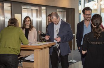 Moderater Andrang bei der Registrierung.