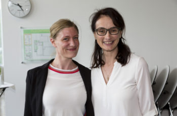Fallpräsentatorin Judith Mathis (links) mit Teilnehmerin Sonja Wallner.