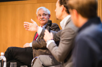 Über den Einsatz von T-DM1 wurde intensiv diskutiert: Günther Steger, Florian Fitzal und Georg Pfeiler (v.l.n.r.).