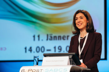 Marija Balic läutet den zweiten Teil der Präsentationen ein.