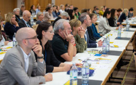 Die TeilnehmerInnen lauschten den interessanten Vorträgen.