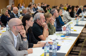 Die TeilnehmerInnen lauschten den interessanten Vorträgen.