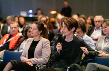 Sie diskutierten gemeinsam mit den Vortragenden und Kolleginnen und Kollegen aus dem Publikum die brennendsten Fragen zu den Präsentationen.